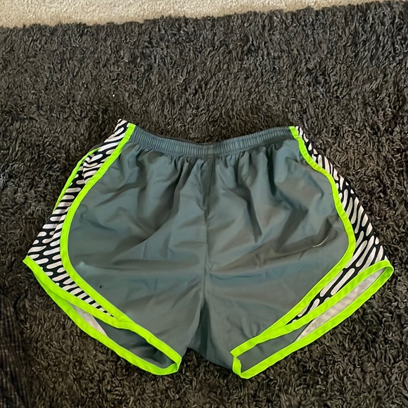 Nike shorts - Picture 1 of 2